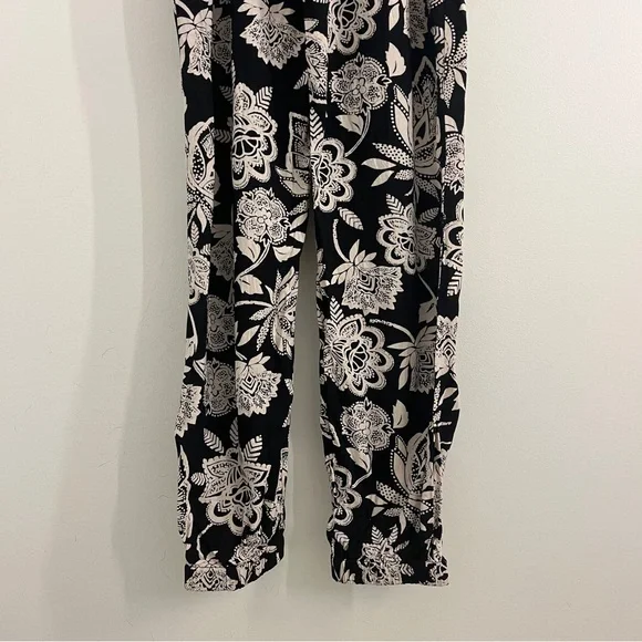 AE Black & White Jumpsuit - Picture 6 of 7